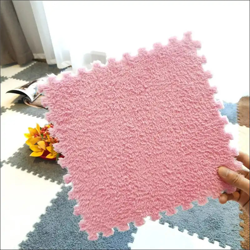 Tapis puzzle en velours de la gamme DOUCI Rose claire / 